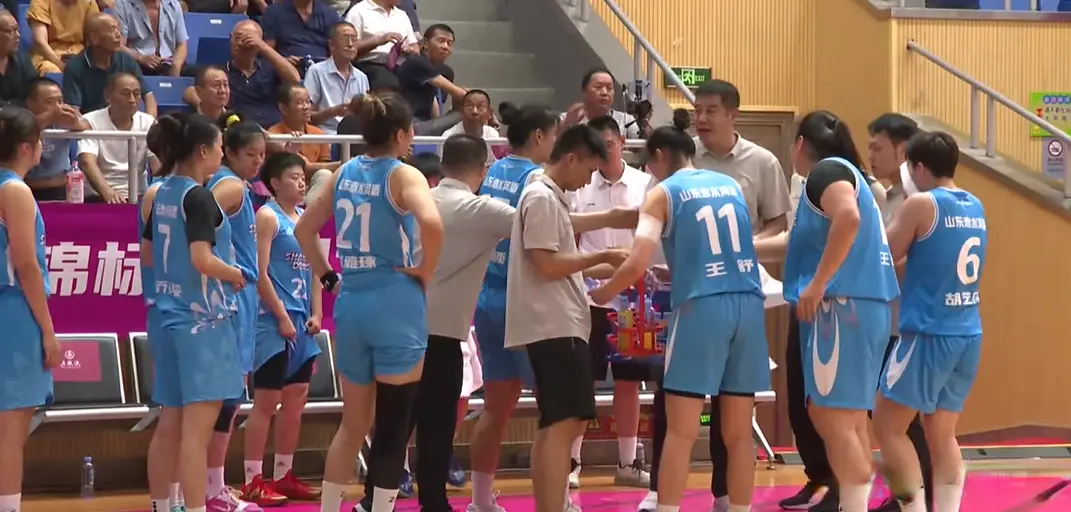 足以说明, 分球做出回 足以说明, 分球做出回