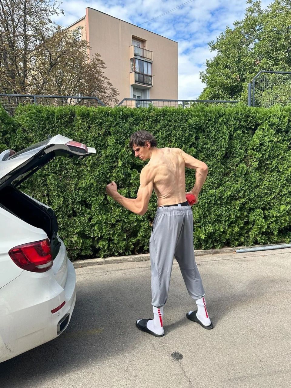 打了两个赛, 达到广厦球