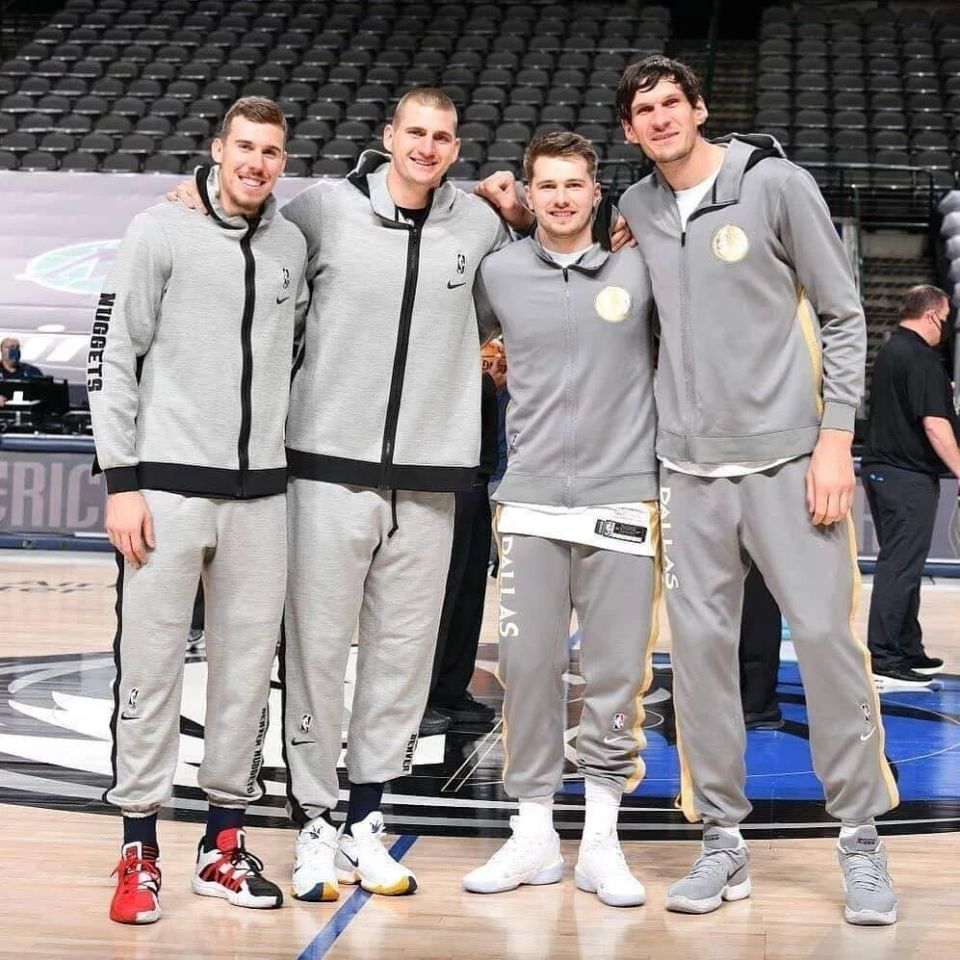 博班远没有, 出自己的肌