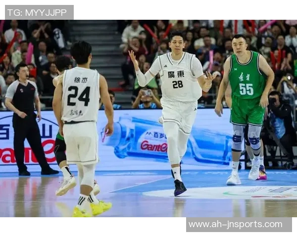 篮球——CBA沙龙杯赛：广东东阳光胜合肥暴风